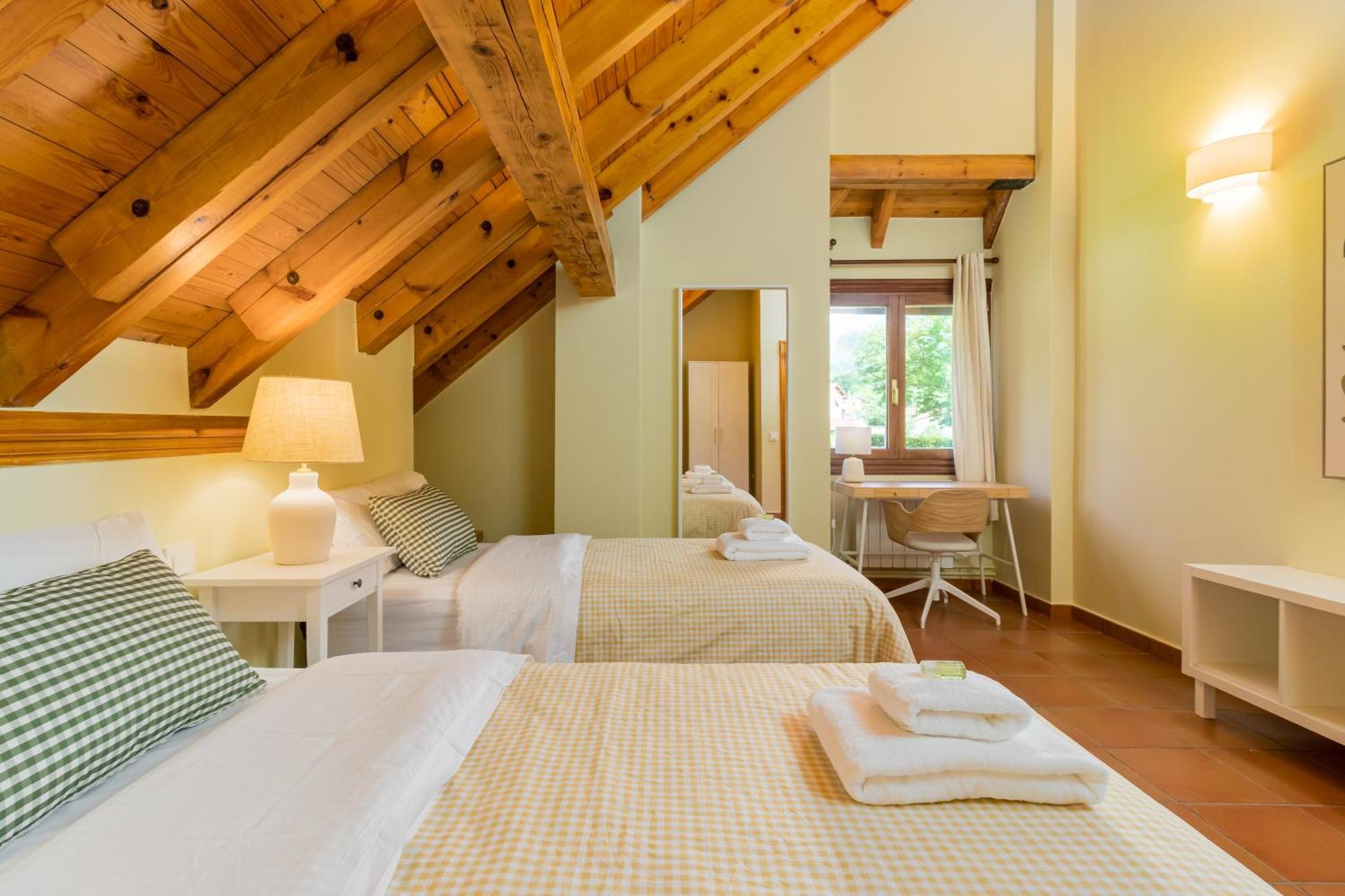 Casa Velasco Villa Esles