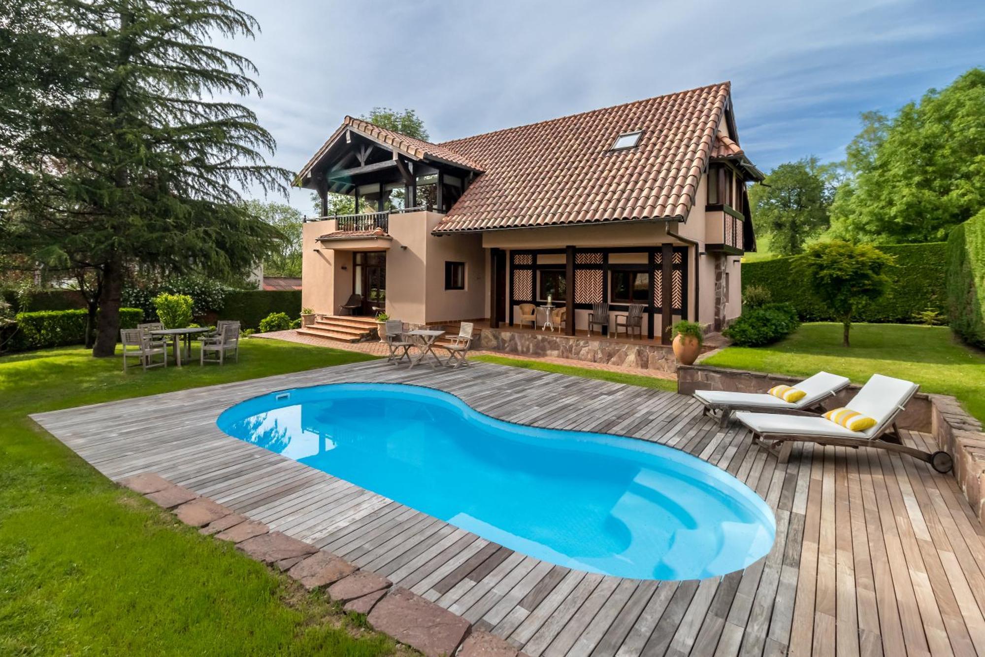 Casa Velasco * Esles