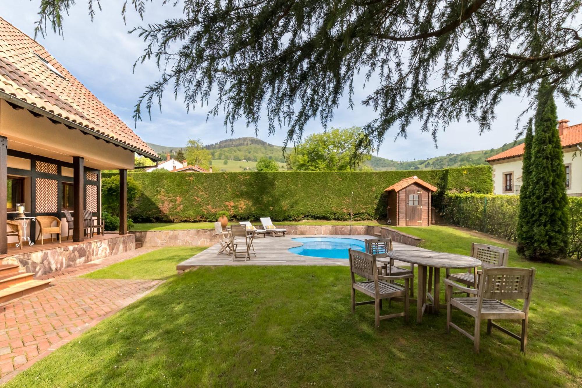 Casa Velasco *